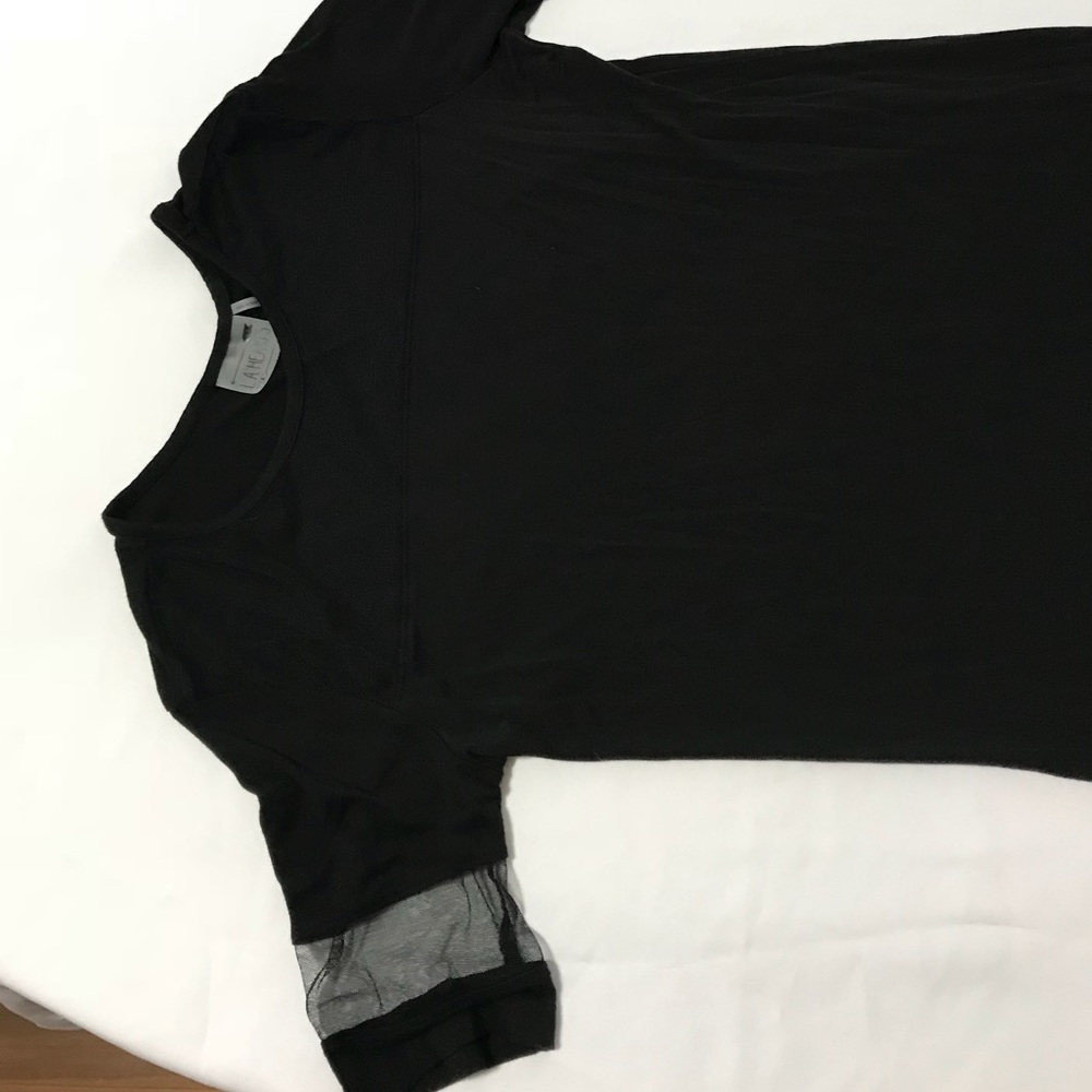 Unique Blouse - Picture 3 of 6